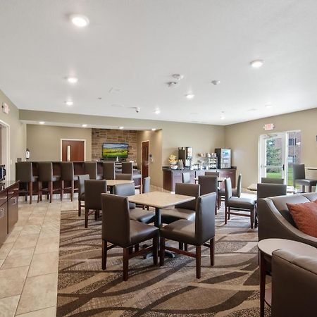 Cobblestone Hotel & Suites - Austin Bagian luar foto