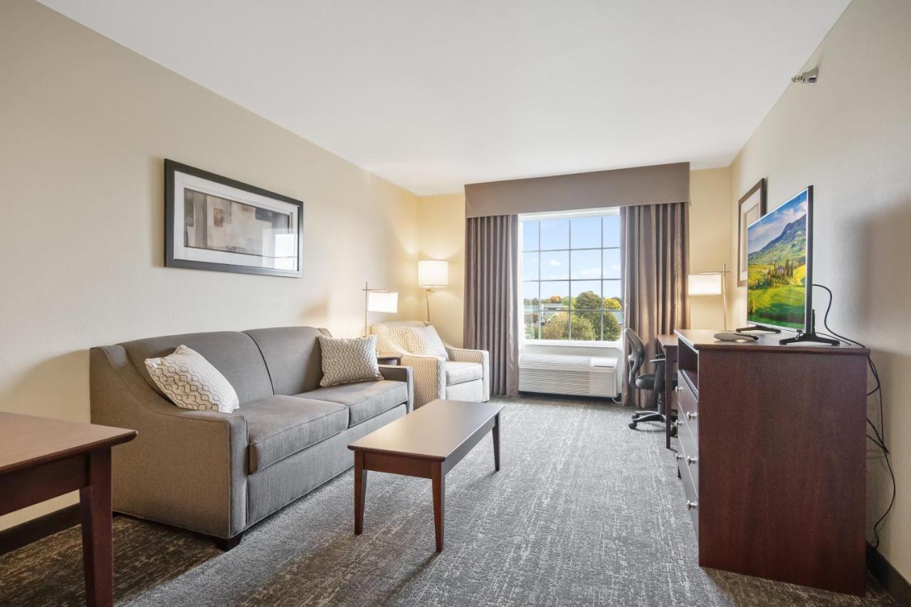 Cobblestone Hotel & Suites - Austin Bagian luar foto