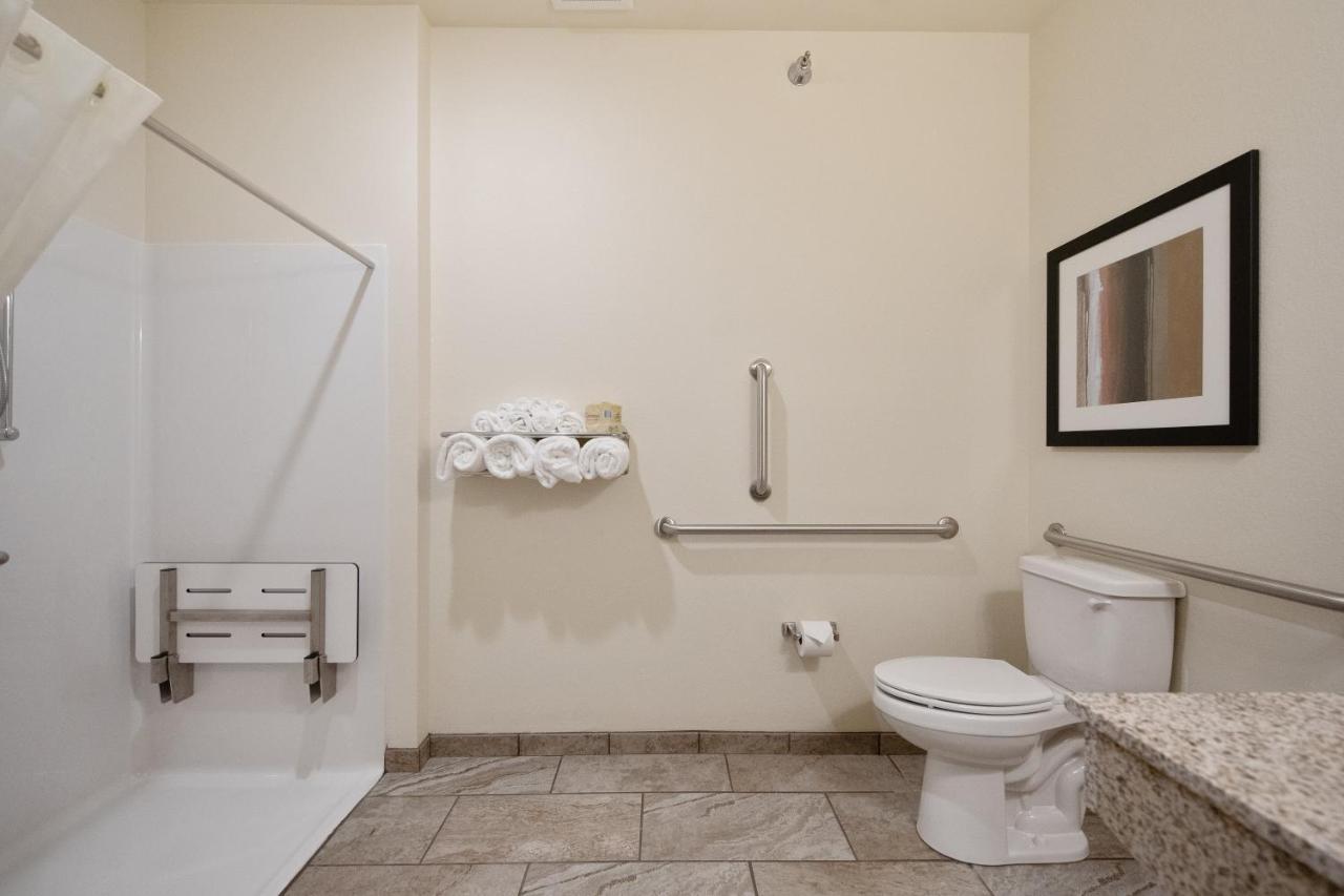 Cobblestone Hotel & Suites - Austin Bagian luar foto
