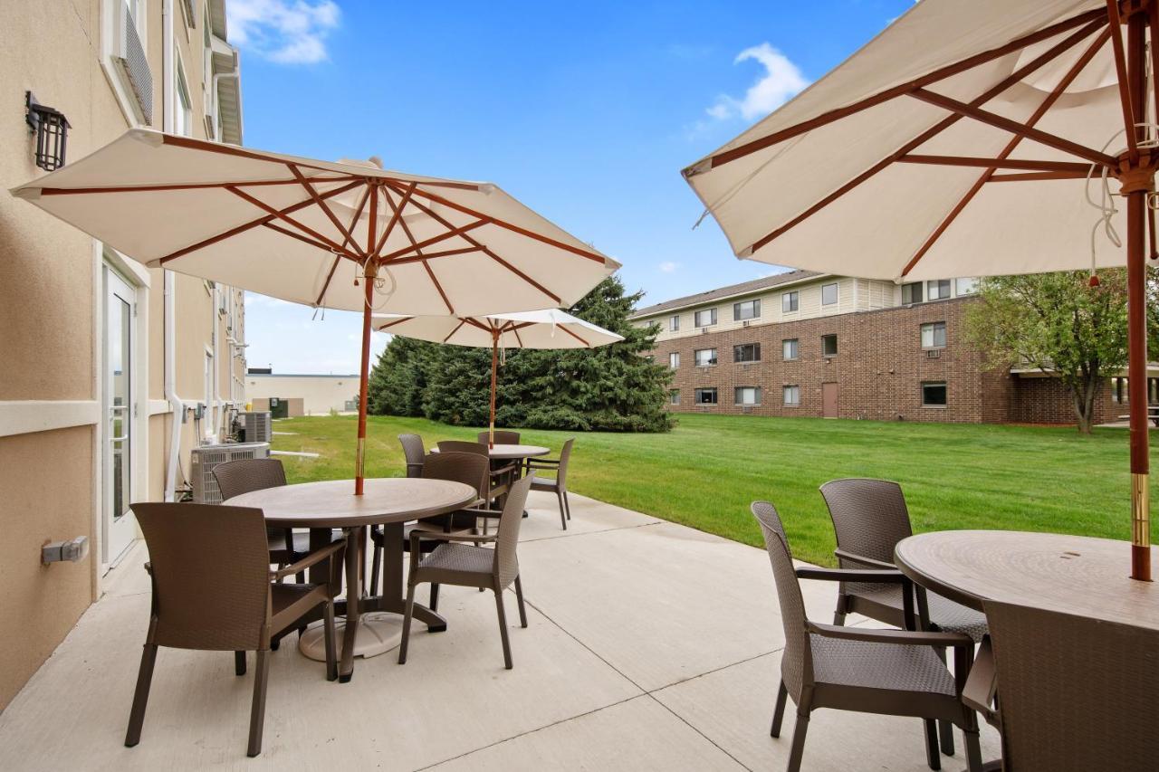 Cobblestone Hotel & Suites - Austin Bagian luar foto