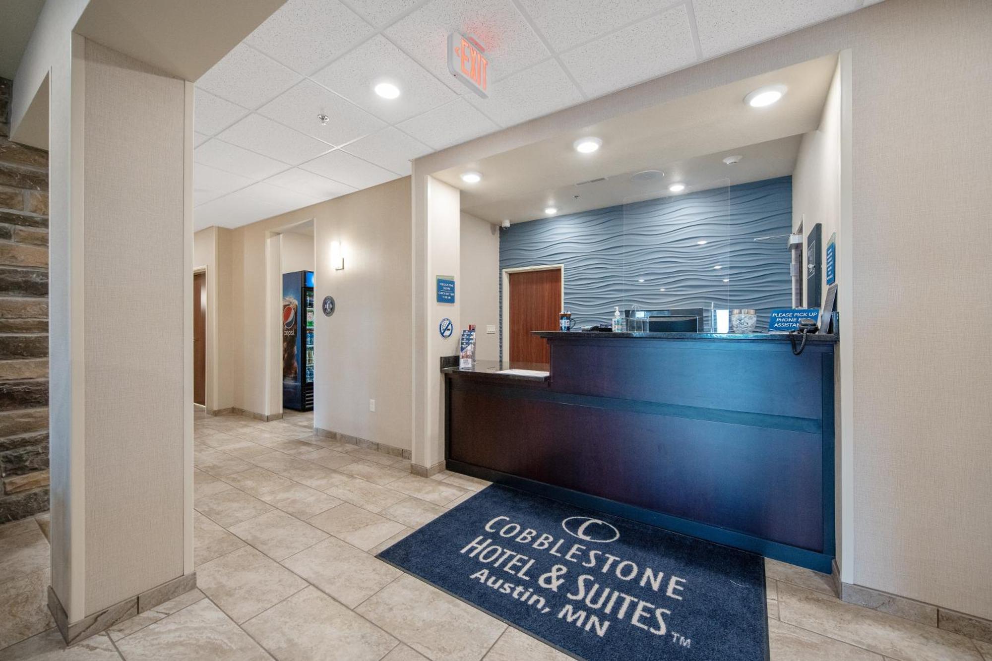 Cobblestone Hotel & Suites - Austin Bagian luar foto
